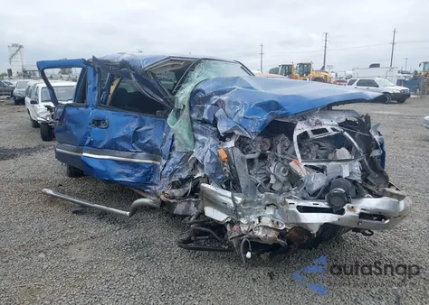 2004 Chevrolet Silverado 1500 Ls из США, поврежденный, VIN 2GCEK13T141319493